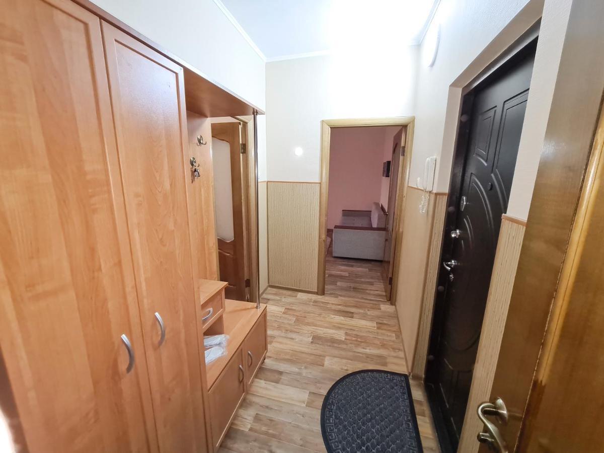 Апартаменты На Улице Розыбакиева, 103 Almaty Exterior photo